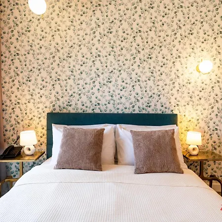 Bed & Breakfast Yolanda Boutique By Zzzing *