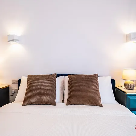Yolanda Boutique By Zzzing Bed & Breakfast Birgu