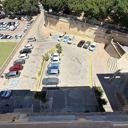 Yolanda Boutique By Zzzing Bed and Breakfast Cospicua