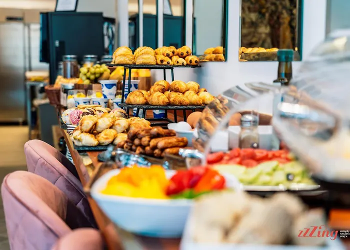 Bed and Breakfast Yolanda Boutique By Zzzing 3*