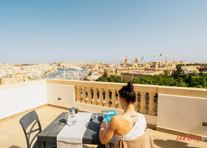 Yolanda Boutique By Zzzing Bed and Breakfast Cospicua