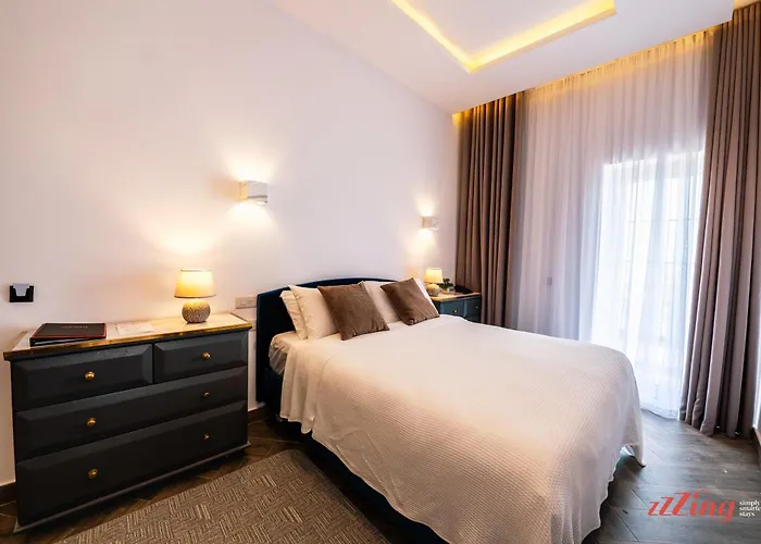 Yolanda Boutique By Zzzing 3*