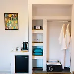 Yolanda Boutique By Zzzing Bed & Breakfast 4*
