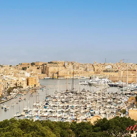 B&B Yolanda Boutique By Zzzing Cospicua