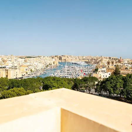 Bed and breakfast Yolanda Boutique By Zzzing Cospicua