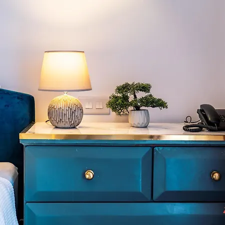 Yolanda Boutique By Zzzing Cospicua