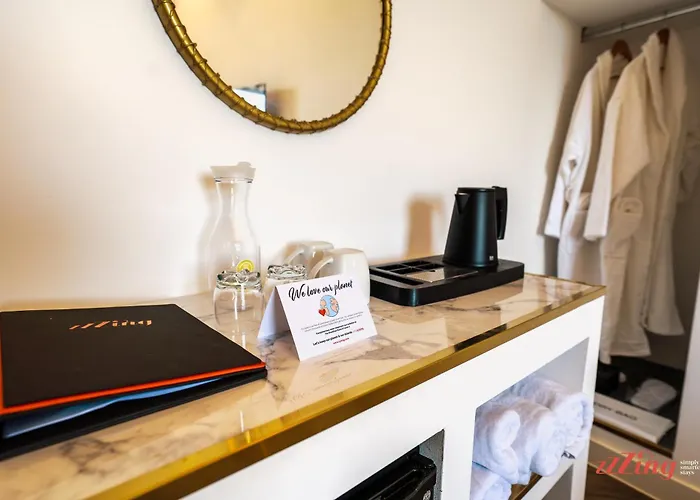 Yolanda Boutique By Zzzing Cospicua